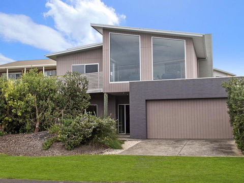 ESCAPE 2 BROPHY - Surfers Gold Coast 1