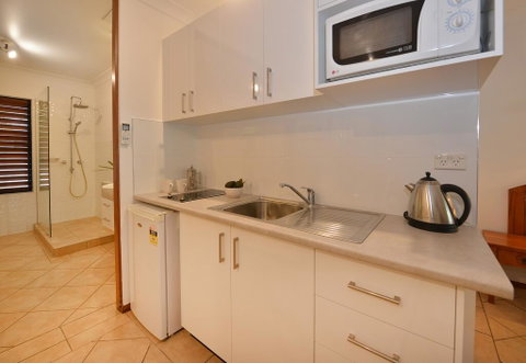 Escape Studio@Hibiscus - Surfers Gold Coast 1