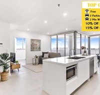 ESQ Astonishing 3BD Apartment 1 min from Train Station - Surfers Gold Coast