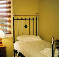 Eyre House - Surfers Gold Coast