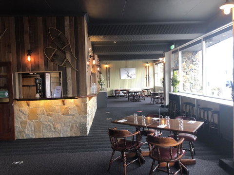 Falls Creek Hotel - Surfers Gold Coast 3