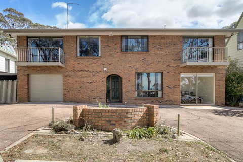 Four Seasons - Surfers Gold Coast 0