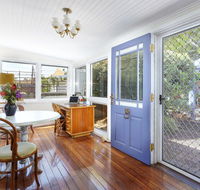 Garden Cottage - Surfers Gold Coast