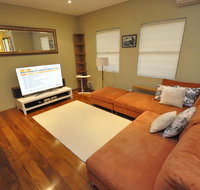 Glebe Self-Contained Modern One-Bedroom Apartment 47ROS - Surfers Gold Coast
