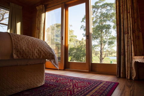 Glenlowren - Surfers Gold Coast 1