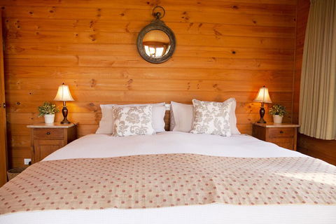 Glenlowren - Surfers Gold Coast 3