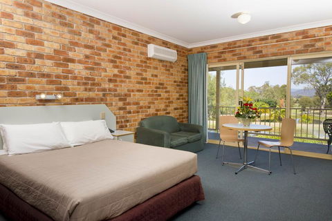 Golf Club Motor Inn Wingham - Surfers Gold Coast 2