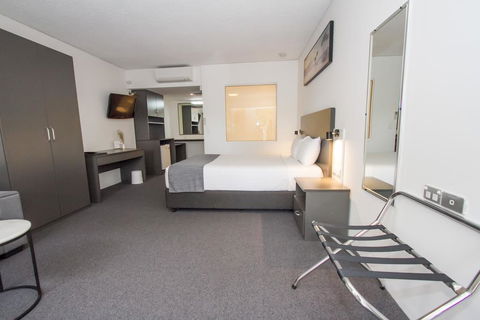 Gosford Resort And Conference Centre (Previously Known The Willows) - Surfers Gold Coast 3