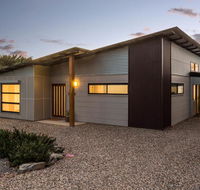 Great Ness Beachhouse - WiFi - Pet-Friendly - Surfers Gold Coast