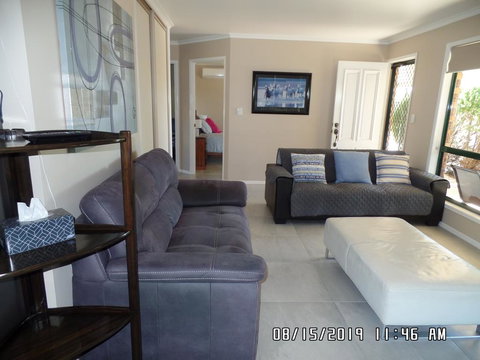 Headley's Cottage - Surfers Gold Coast 3