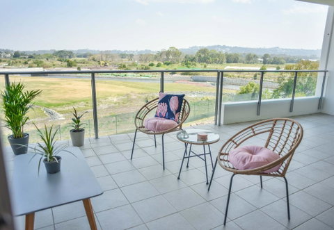 Heart Of The Sunny Coast - 2 Resort Pools, Gym NOW OPEN! Walk To Sunshine Plaza - Surfers Gold Coast 0