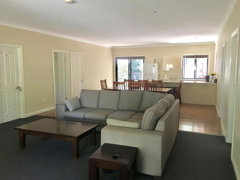 Hillview Farmstay - Surfers Gold Coast 1