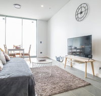 Home with Perfect location Close to TrainCBD - Surfers Gold Coast