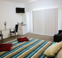 Honeybee - Country Accommodation - Surfers Gold Coast