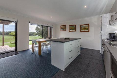 Horizons Golf Club, Villa 124 - Surfers Gold Coast 3