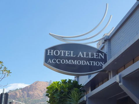 Hotel Allen - Surfers Gold Coast 0