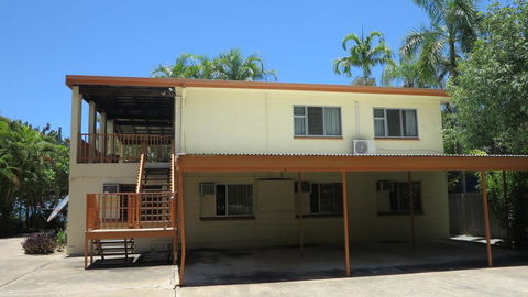 Island View Unit 3/40 Marine Parade - Surfers Gold Coast 1