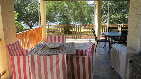 Island View Unit 3/40 Marine Parade - Surfers Gold Coast 0