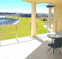 Island Waterfront Getaway - WiFi - Surfers Gold Coast