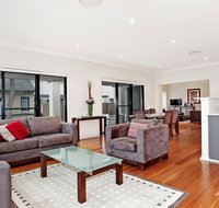 Jacarandas Parkview - Surfers Gold Coast