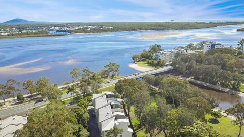 Jungle River Home - Surfers Gold Coast 1