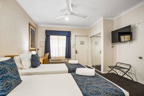 Karratha Central Apartments - Surfers Gold Coast 2