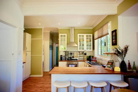 Katoomba Falls Cottage - Surfers Gold Coast 2