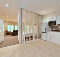King I - you can honestly walk to Bimbadgen and Hope Estate concerts - Surfers Gold Coast
