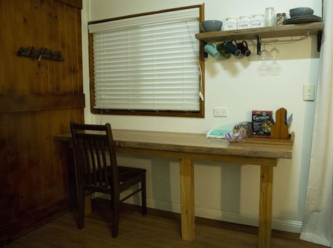 Kingfisher Cabin - Surfers Gold Coast 2