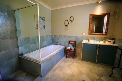 Kiwarrak Country Retreat - Surfers Gold Coast 3