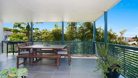 KK's In Lennox Head. - Surfers Gold Coast 1