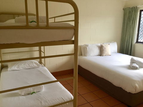 Koala Beach Resort Cairns - Surfers Gold Coast 1