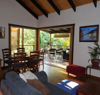 Kookaburra Cottage at Uralba Eco Cottages - Surfers Gold Coast