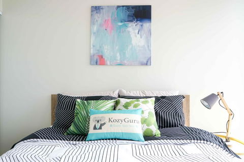 KOZYGURU BRISBANE CITY HIGHRISE 1BED APT SPIRE QBN550-2501 - Surfers Gold Coast 1