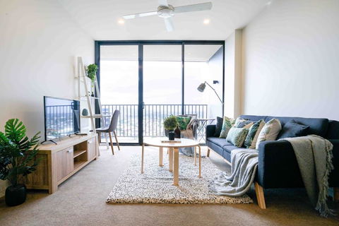 KOZYGURU BRISBANE CITY HIGHRISE 1BED APT SPIRE QBN550-2501 - Surfers Gold Coast 0