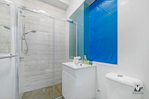 KOZYGURU Kings Cross SKY GARDEN Studio CBD - Surfers Gold Coast 0