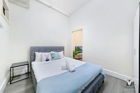 KOZYGURU Kings Cross SKY GARDEN Studio CBD - Surfers Gold Coast 1