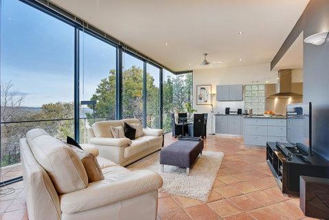 Kylakin - Derwent River, Waterfront Views, Tennis Court, Foxtel - Surfers Gold Coast 1