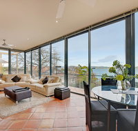 Kylakin - Derwent River Waterfront Views Tennis Court Foxtel - Surfers Gold Coast