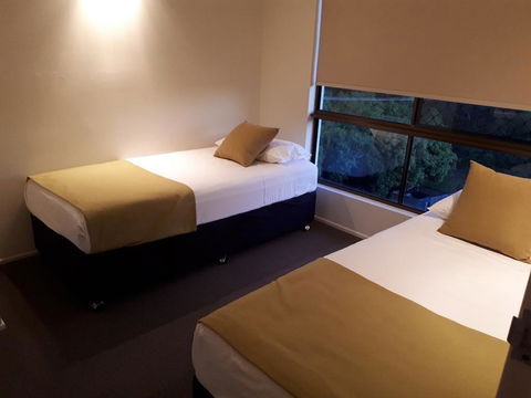 L'Amor Holiday Apartments - Surfers Gold Coast 2