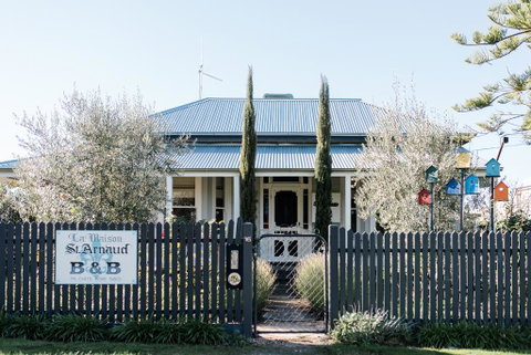 La Maison St Arnaud - Surfers Gold Coast 0