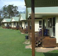 Lake Barra Cottages - Surfers Gold Coast