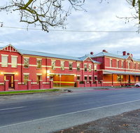 Lake Inn - Ballarat - Surfers Gold Coast
