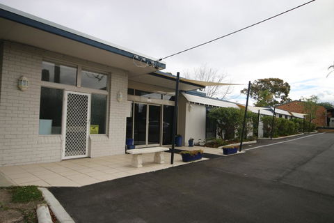 Lake Munmorah Motel - Surfers Gold Coast 1