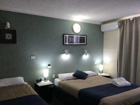 Lakeview Motor Inn - Surfers Gold Coast 3