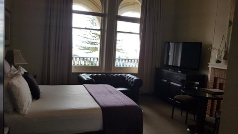 Largs Pier Hotel - Surfers Gold Coast 2