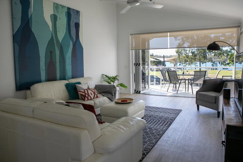 Lazy Days - Surfers Gold Coast 2