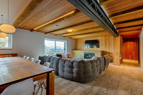 Le Chalets - Surfers Gold Coast 2
