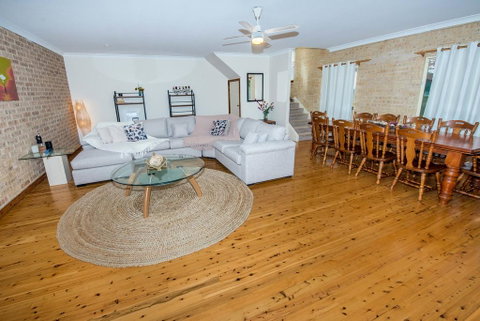 Leonard Ave 1/39 - Shoal Bay - Surfers Gold Coast 1