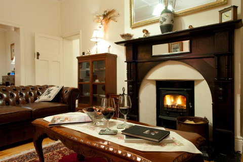 Linfield Cottage - Surfers Gold Coast 2